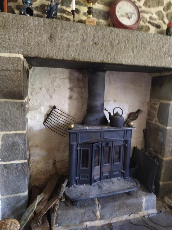 Maison En Granit Bleue Lanhelin Esterno foto