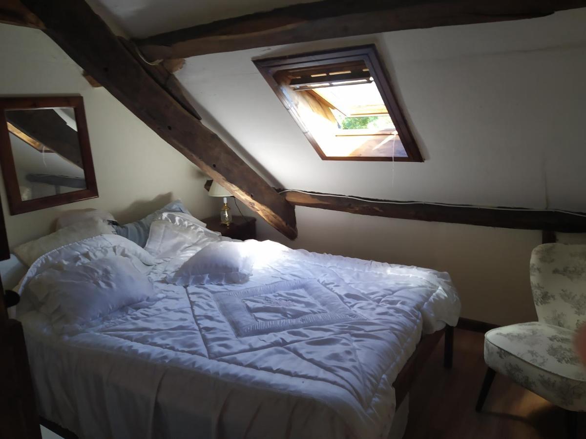 Maison En Granit Bleue Lanhelin Esterno foto