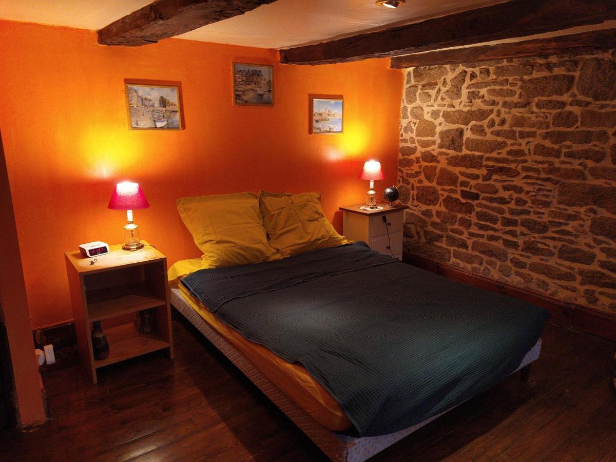 Maison En Granit Bleue Lanhelin Esterno foto