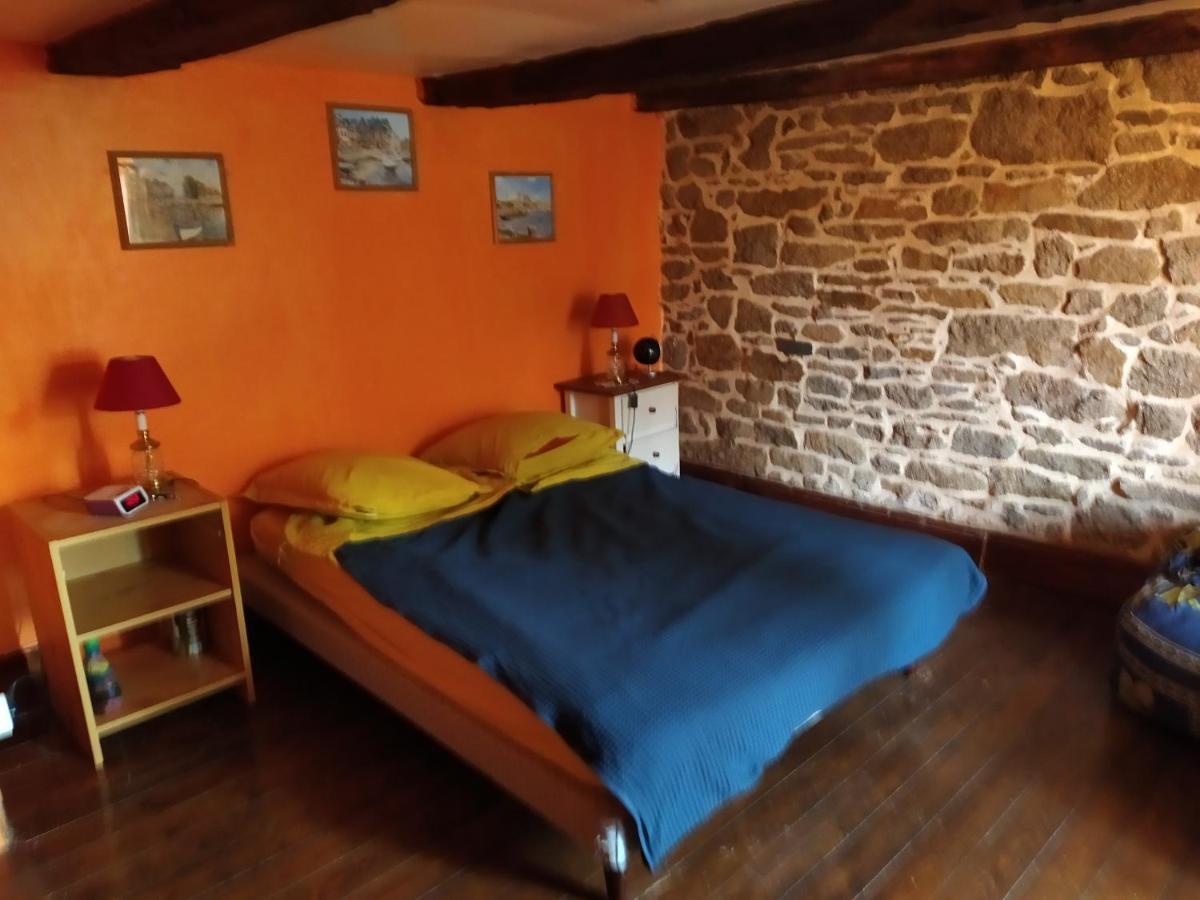 Maison En Granit Bleue Lanhelin Esterno foto