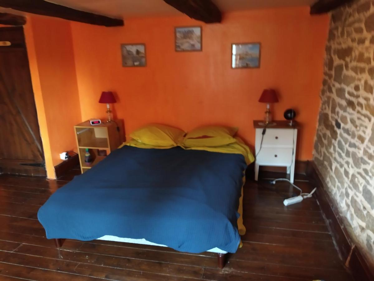 Maison En Granit Bleue Lanhelin Esterno foto